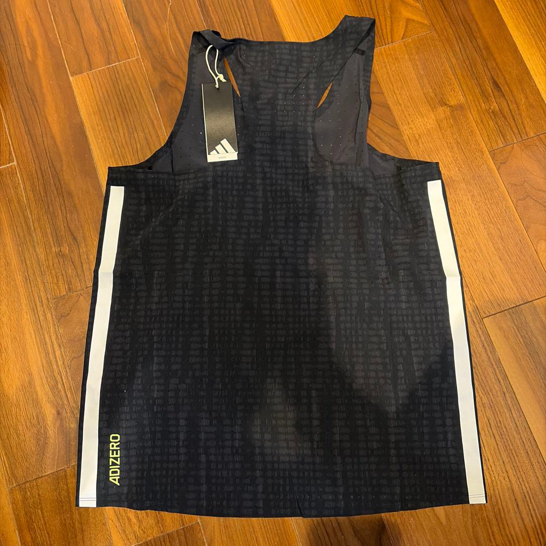 adidas ADIZERO タンクトップ カーボングレー 新品