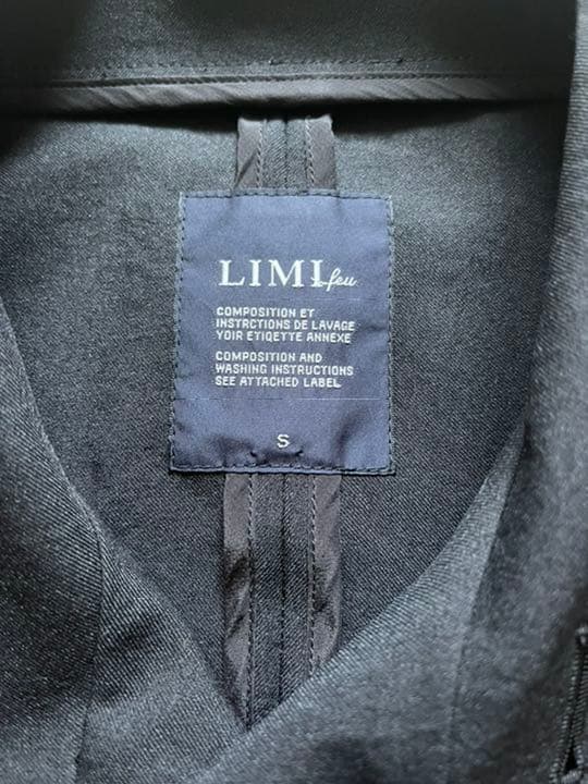 リミフゥジャケット　LIMIfeu