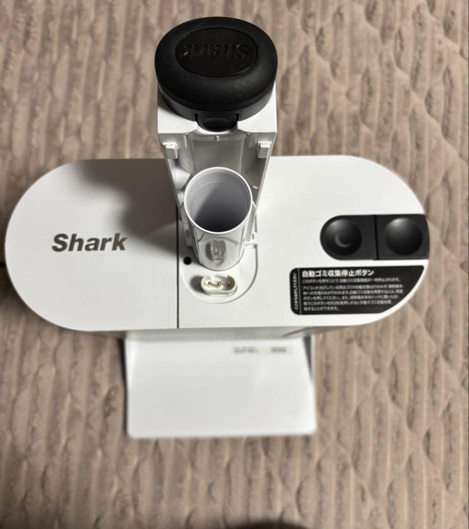 Shark スティッククリーナー本体 自動ゴミ捨て機能付き　LC551JBK