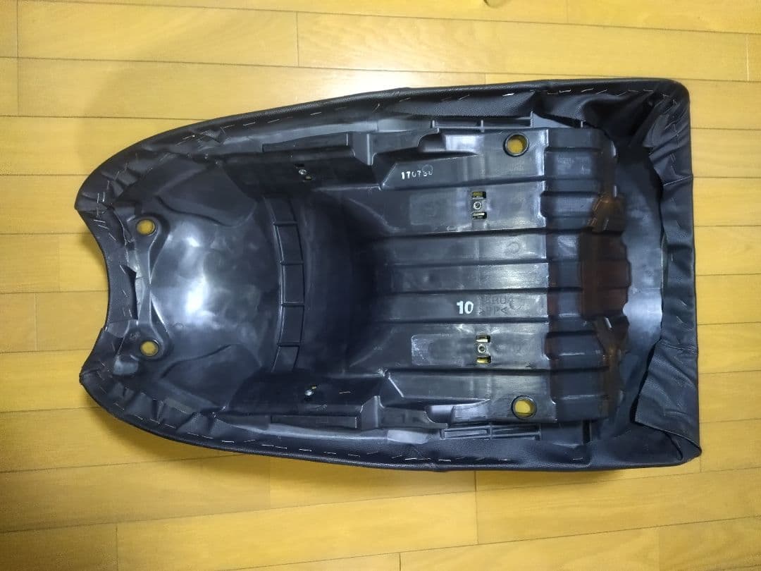 ヤマハ YAMAHA グランドマジェスティ250 SG15J シート