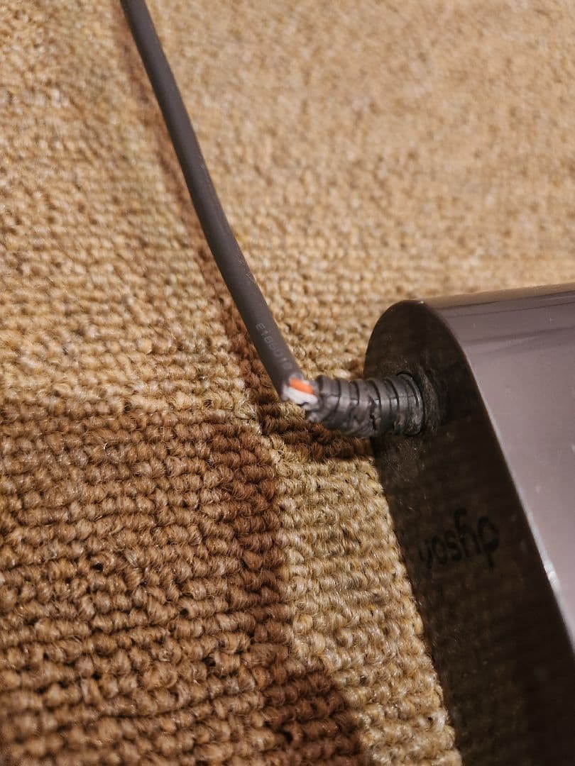 dyson V12 detect slim Fluffy スタンド付