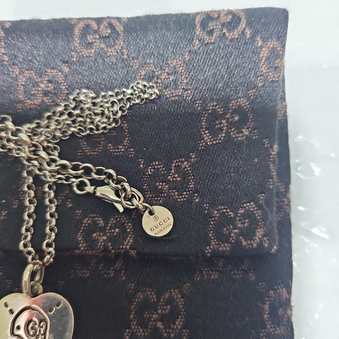 GUCCI ハート型シルバーネックレス 　プレートトップ　セットポーチ付き