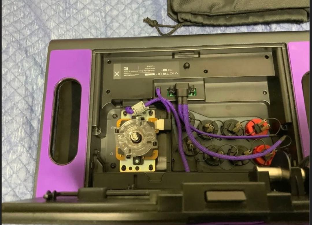 Victrix Pro FS アーケードコントローラー
