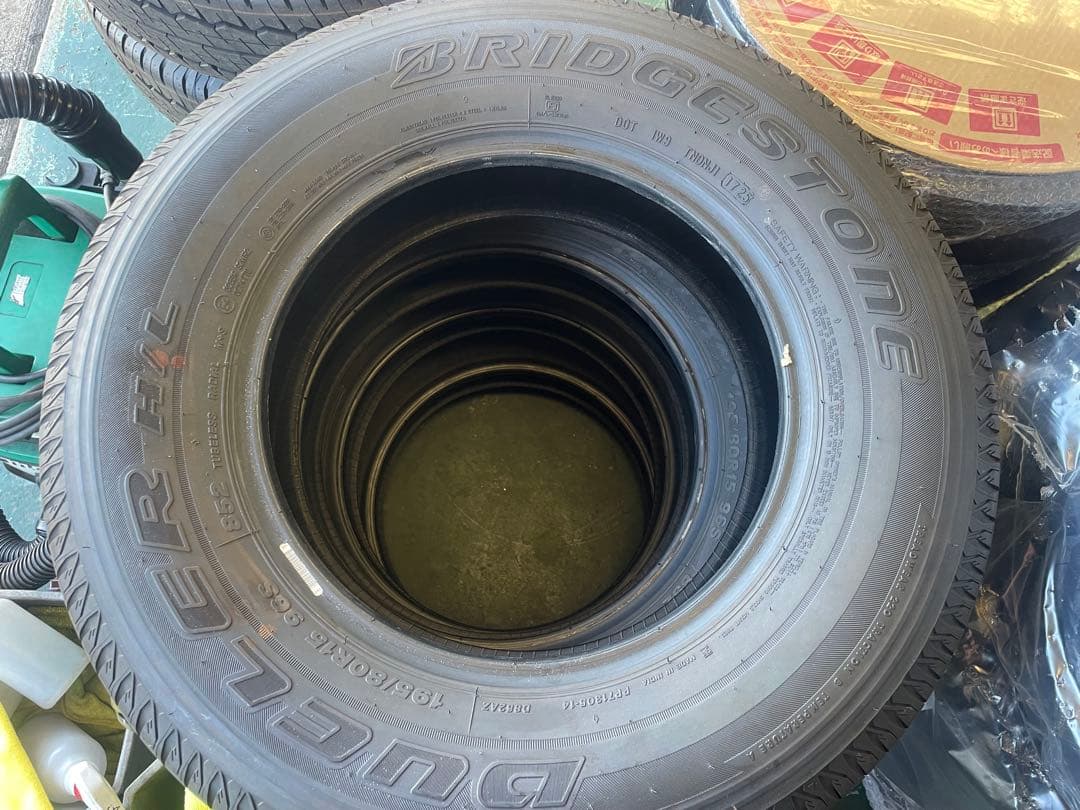 ジムニーシエラ　新車外しタイヤ　195/80R15 96S タイヤ 4本セット