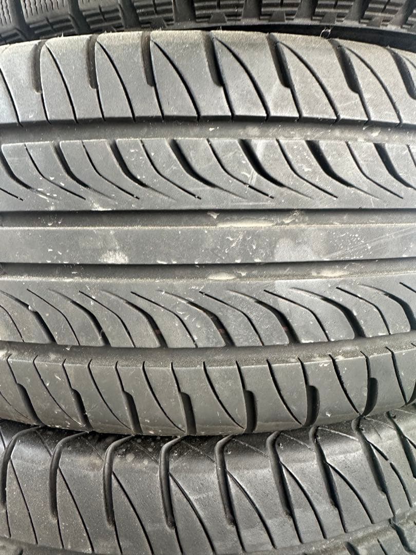 送料無料　215/55R17 ハイエースから取外