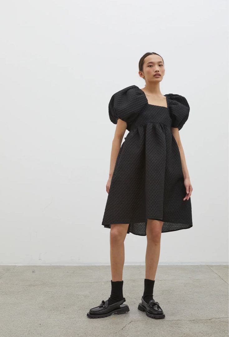 CECILIE BAHNSEN パフスリーブ　ドレス