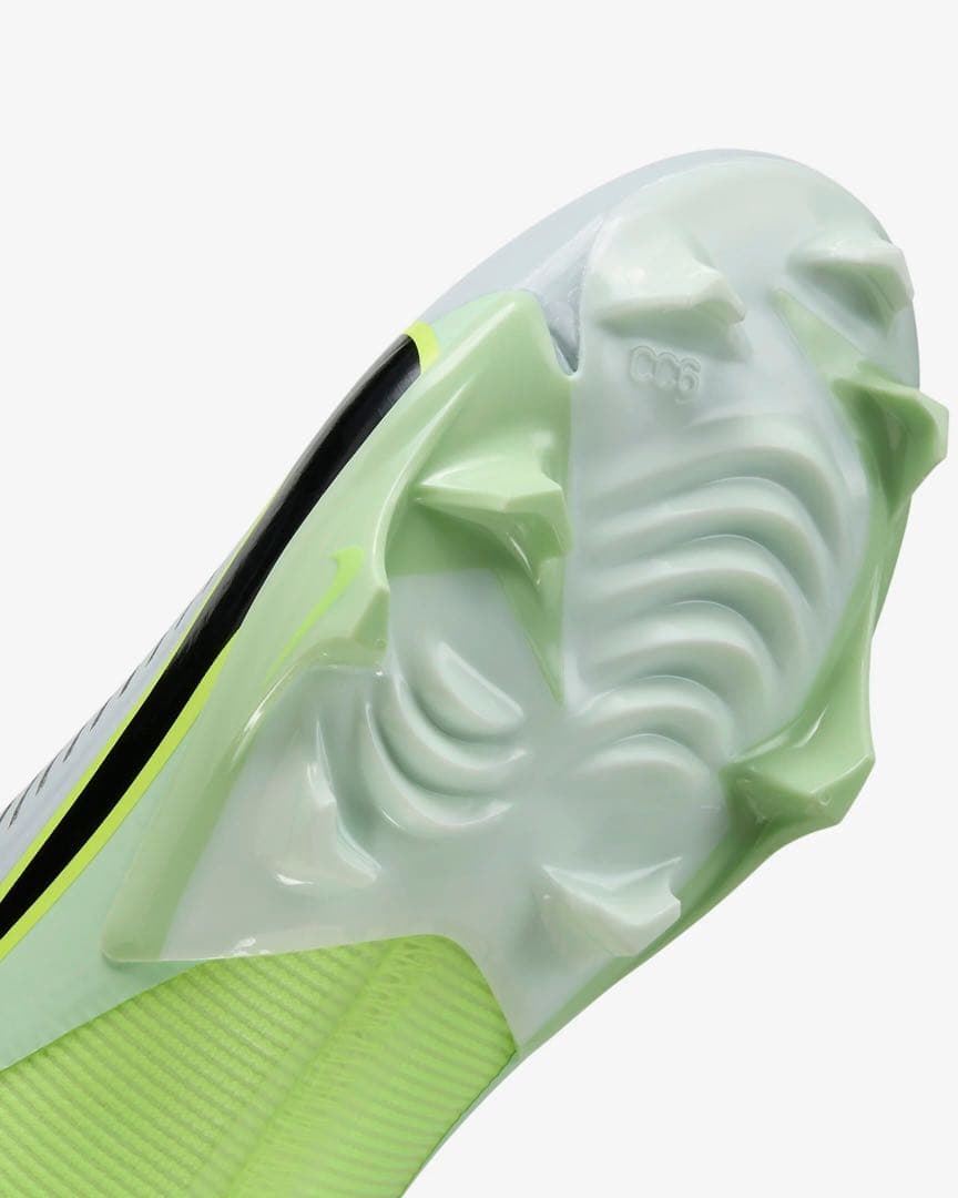 送料無料 新品 NIKE アメフトVAPOR EDGE PRO 360 2 29