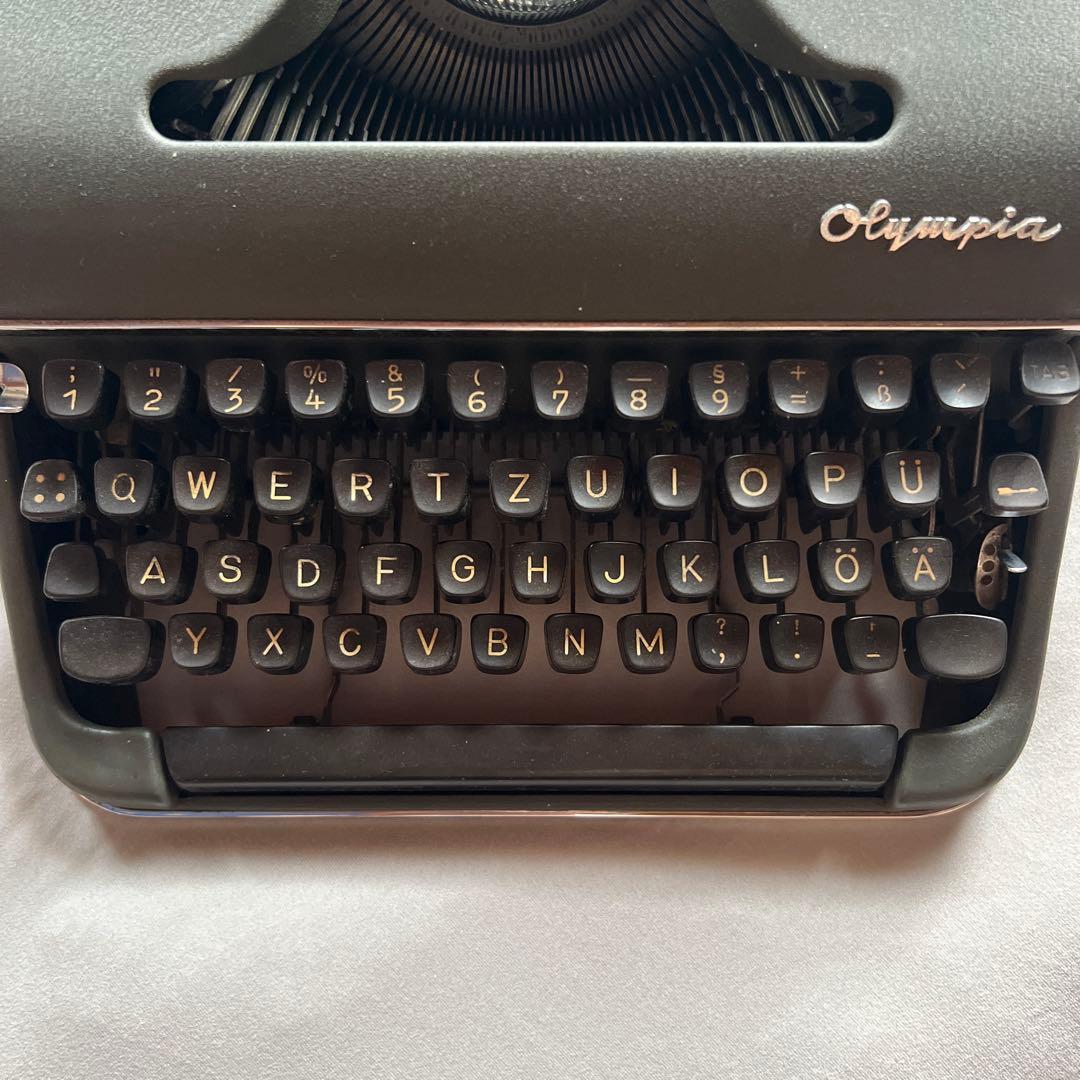 最終価格　アンティーク雑貨　Olympia タイプライター ドイツ製