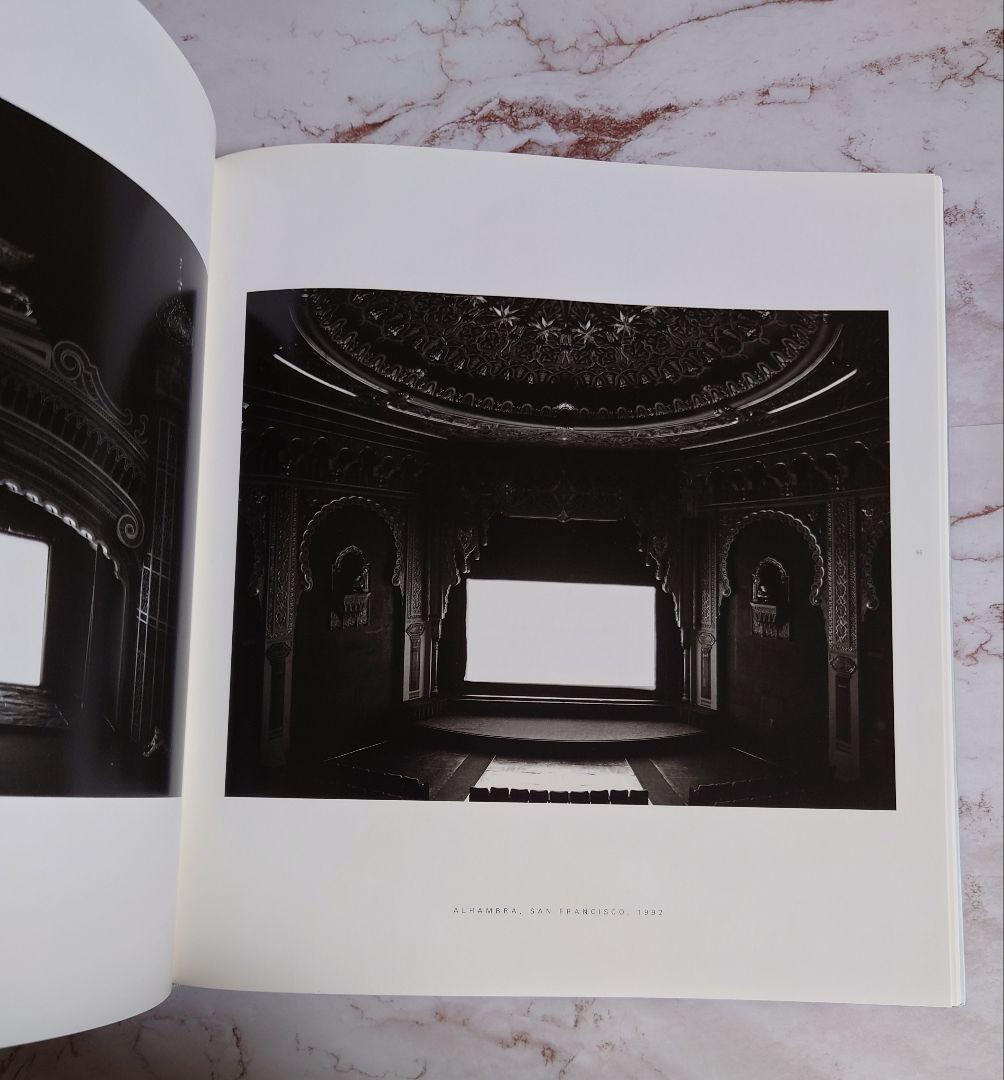 Hiroshi Sugimoto: Theaters　杉本博司