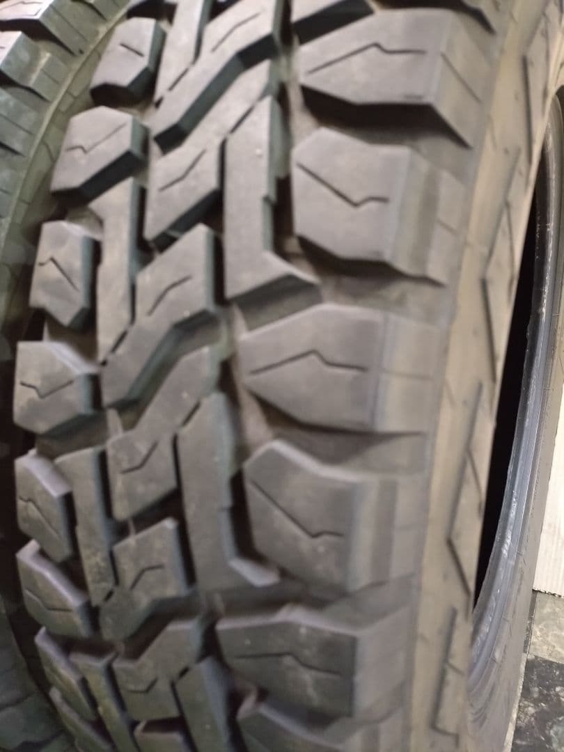 溝有！185/85r16　TOYOTIRES　OPEN　 COUNTRY　４本