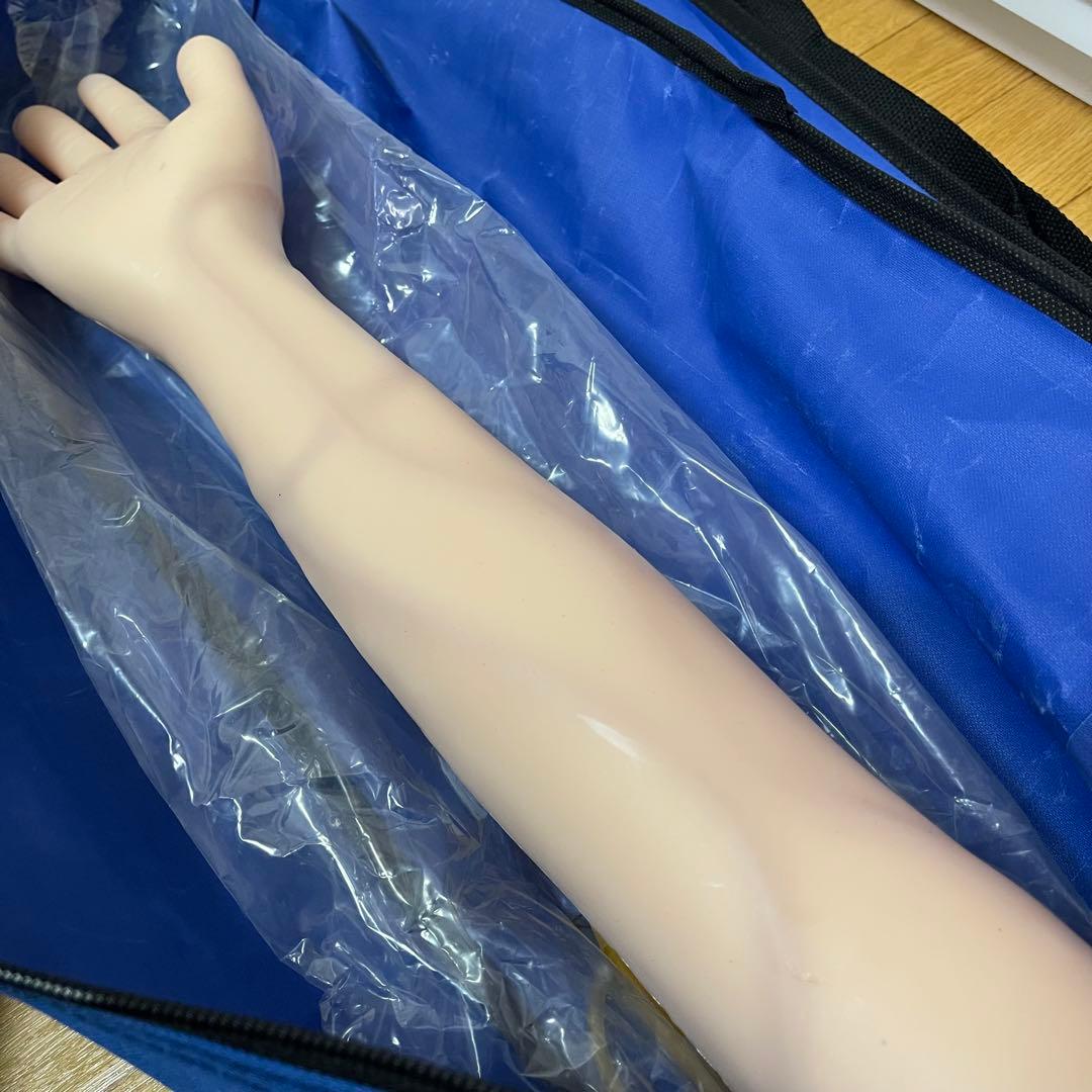 【新品未使用】採血練習キット 医療用練習用腕 シリコン製 収納バッグ付き