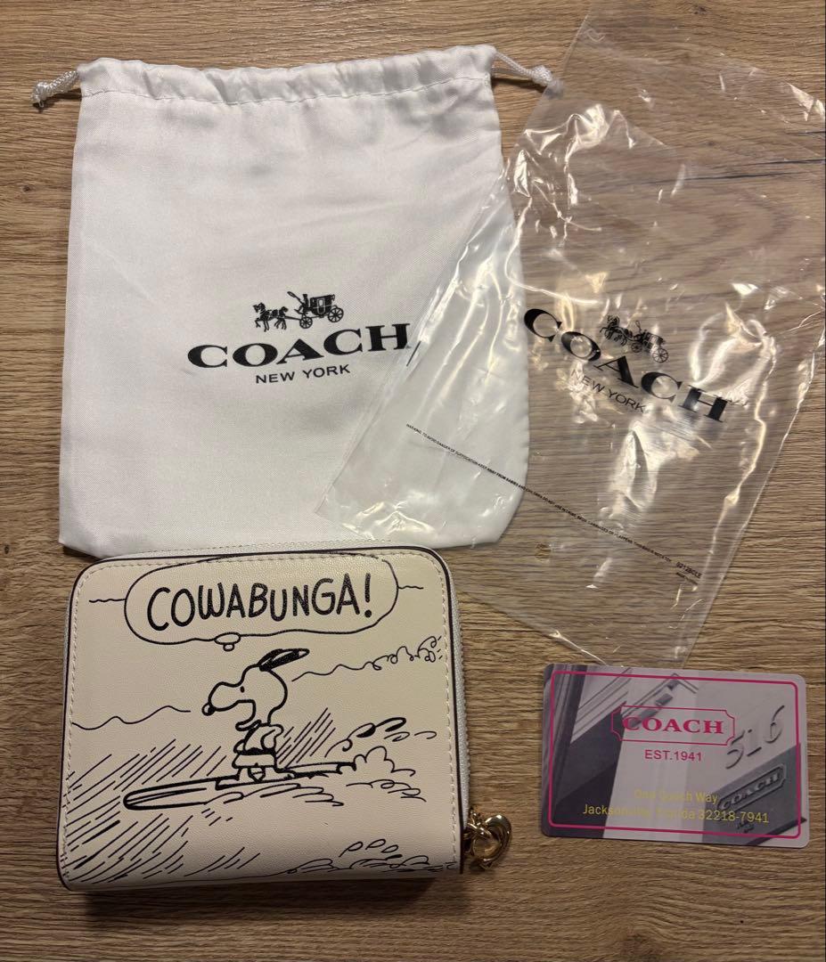 COACH コーチCOWABUNGA!スヌーピー ピーナッツ二つ折り財布ホワイト