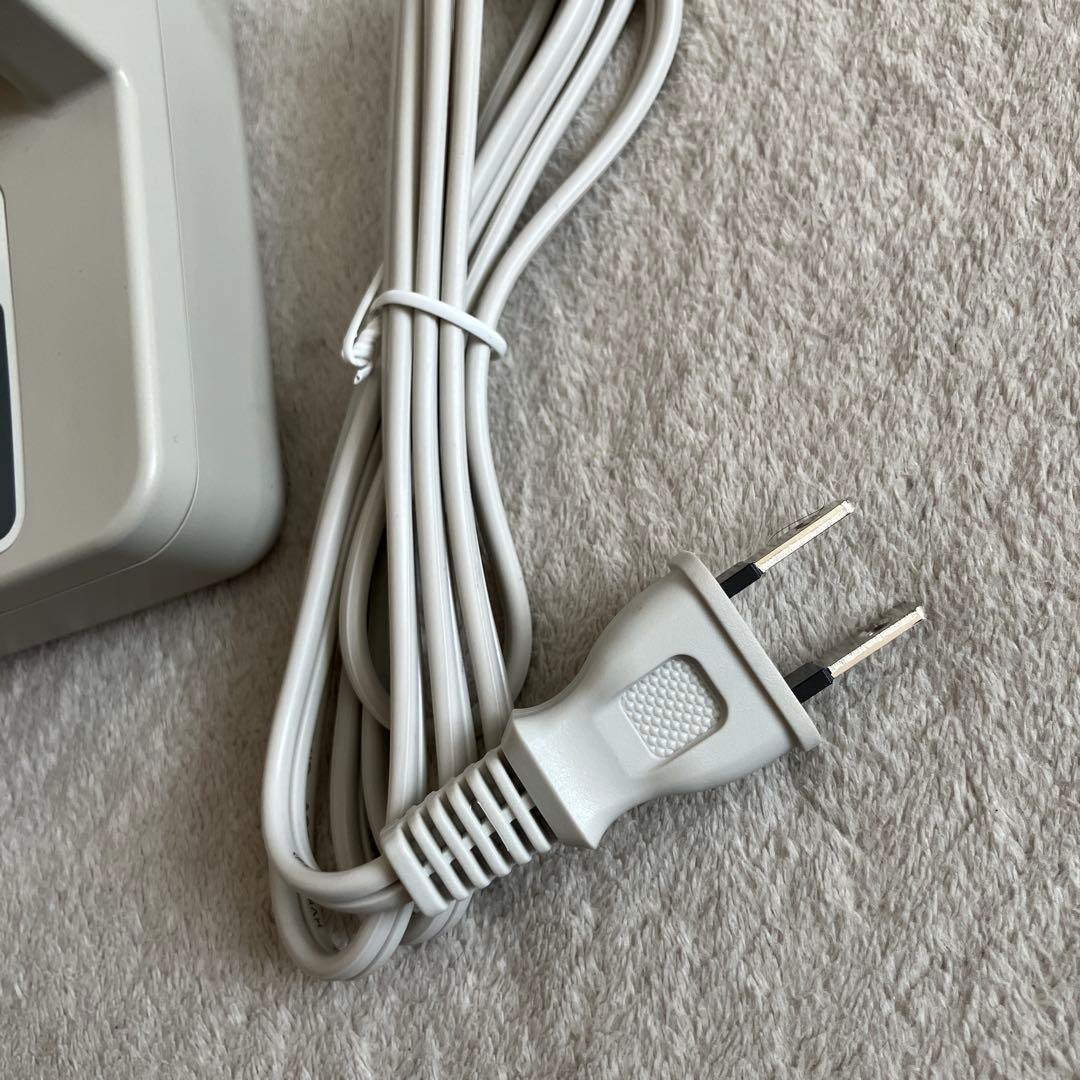 Panasonic リチウムイオン電池充電器 NKJ033B