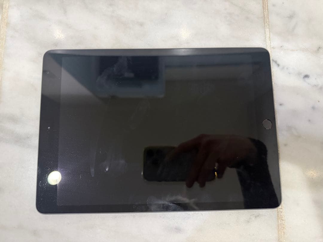 iPad 第七世代　128GB 本体のみ