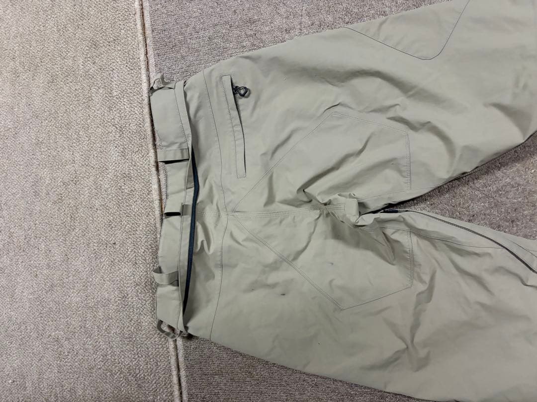 Radial VOLCOM GORE-TEX スノーボードパンツ ベージュ