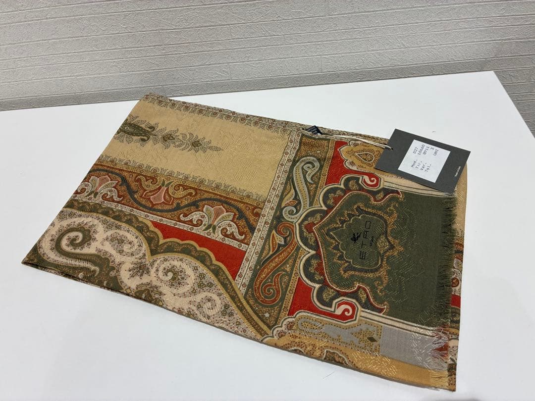 ◎【美品】エトロ　ストール　箱、タグ付き