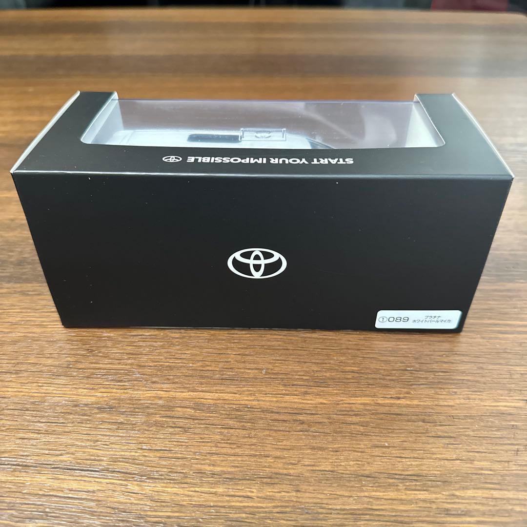 TOYOTA VELLFIRE ミニカー