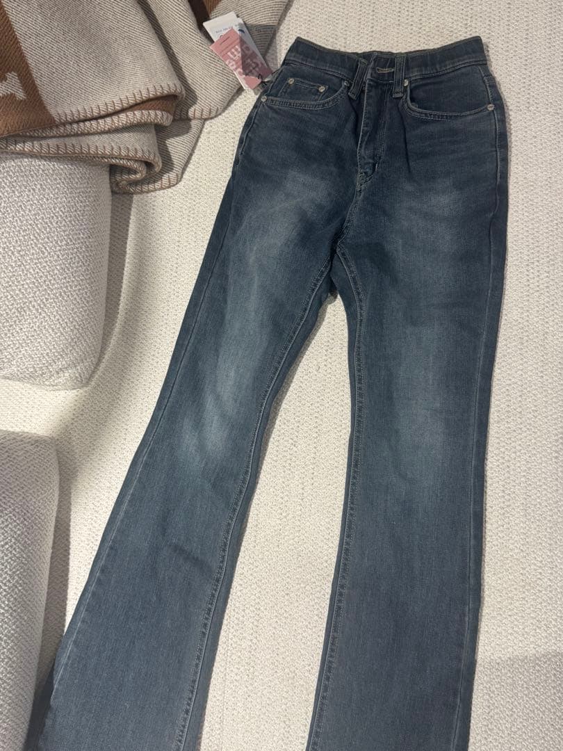greish blue ブーツカットデニム