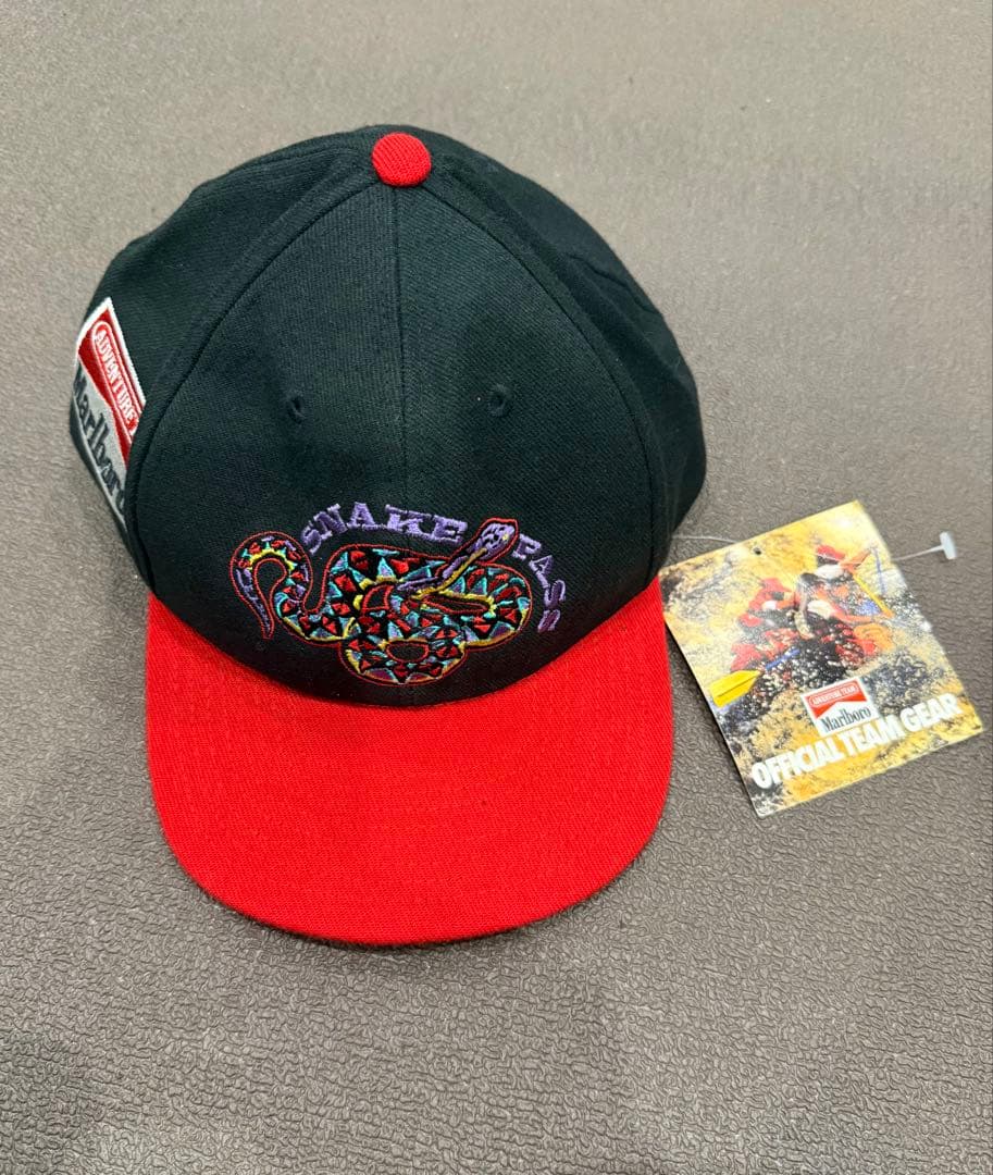 Marlboro SNAKE PASS スナップバックキャップ デッドストック