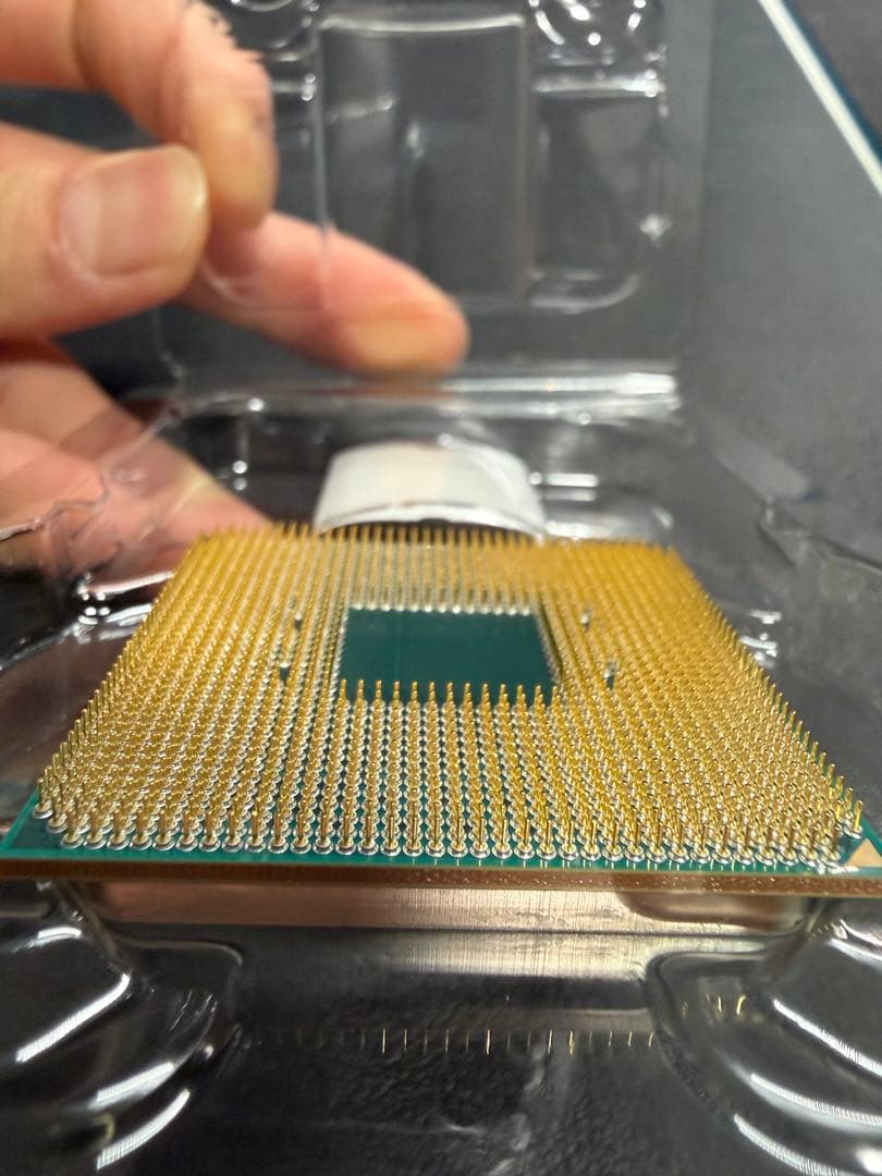 て*！様 AMD Ryzen 7 5700X3D CPU 【約半年使用】
