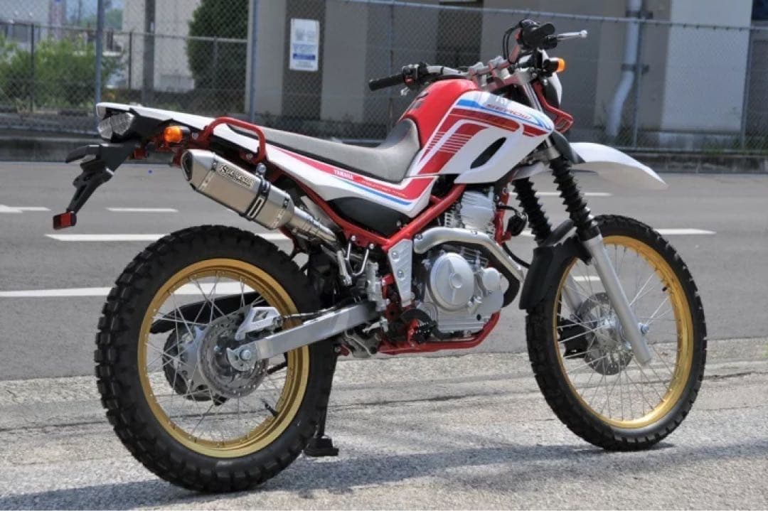 ヤマハ セロー250 トリッカー ソリッド異形 スリップオン SUSマフラー