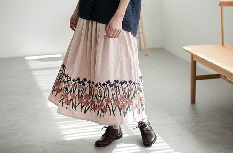 Emago／淡いピンク❁︎エンブロイダリーギャザースカート ロング丈刺繍花柄
