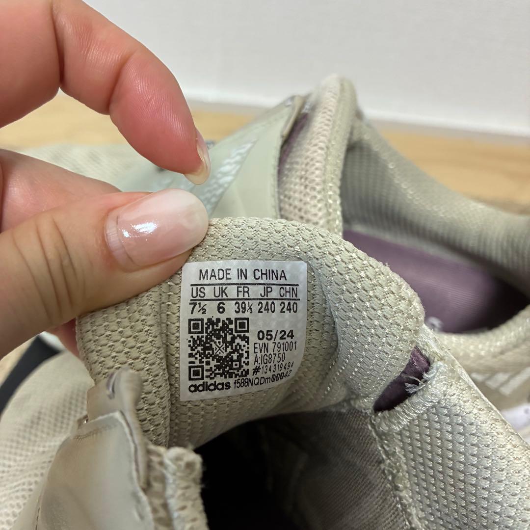 adidas ベージュ　ゴルフシューズ