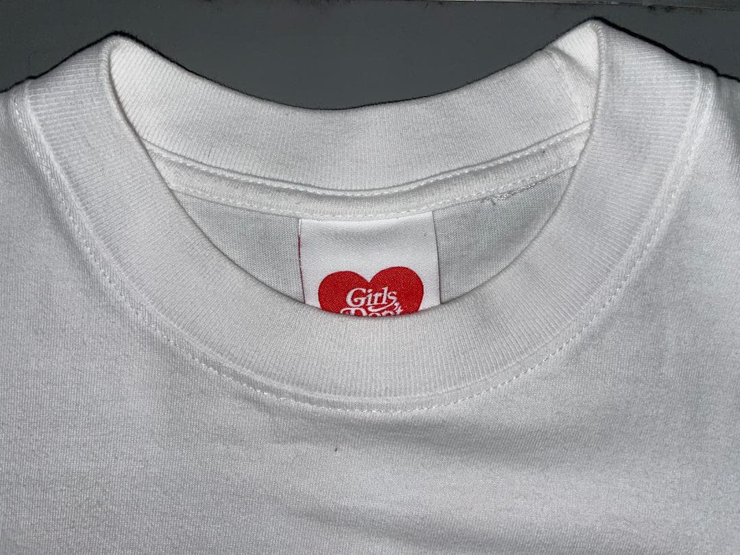 Girls Dont Cry Tシャツ　ホワイト　Sサイズ