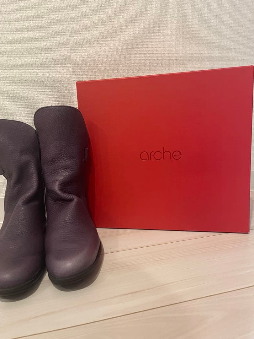 美品　archeアルシュ　パープル　レザーショート