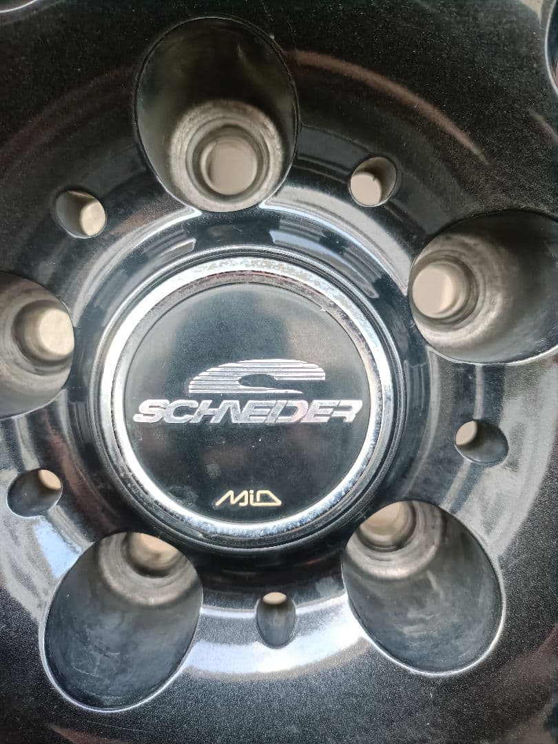 最終値下げ【送料込み】225/60R17スタッドレスBLIZZAK DM-V2①