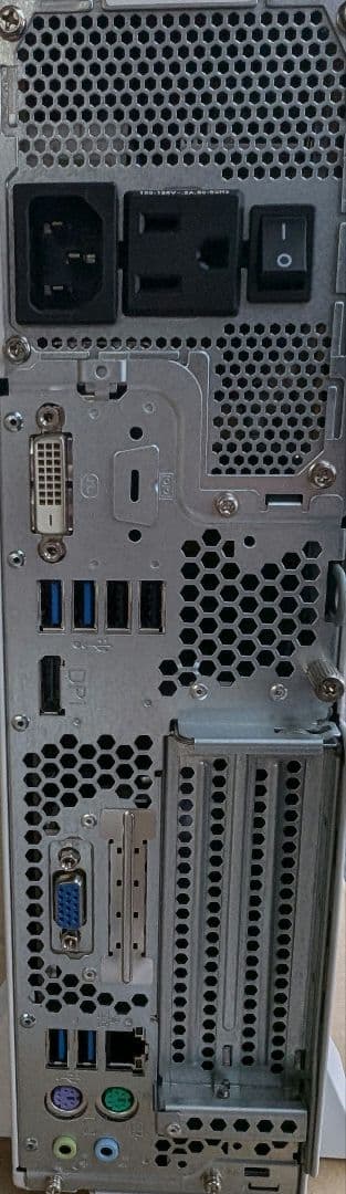 【年末特別価格】　Fujitsu デスクトップパソコン　中古動作確認済