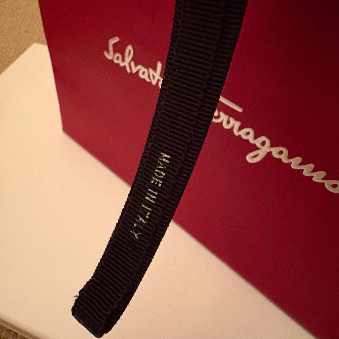 ゆた様 フェラガモ SalvatoreFerragamo ブラック カチューシャ