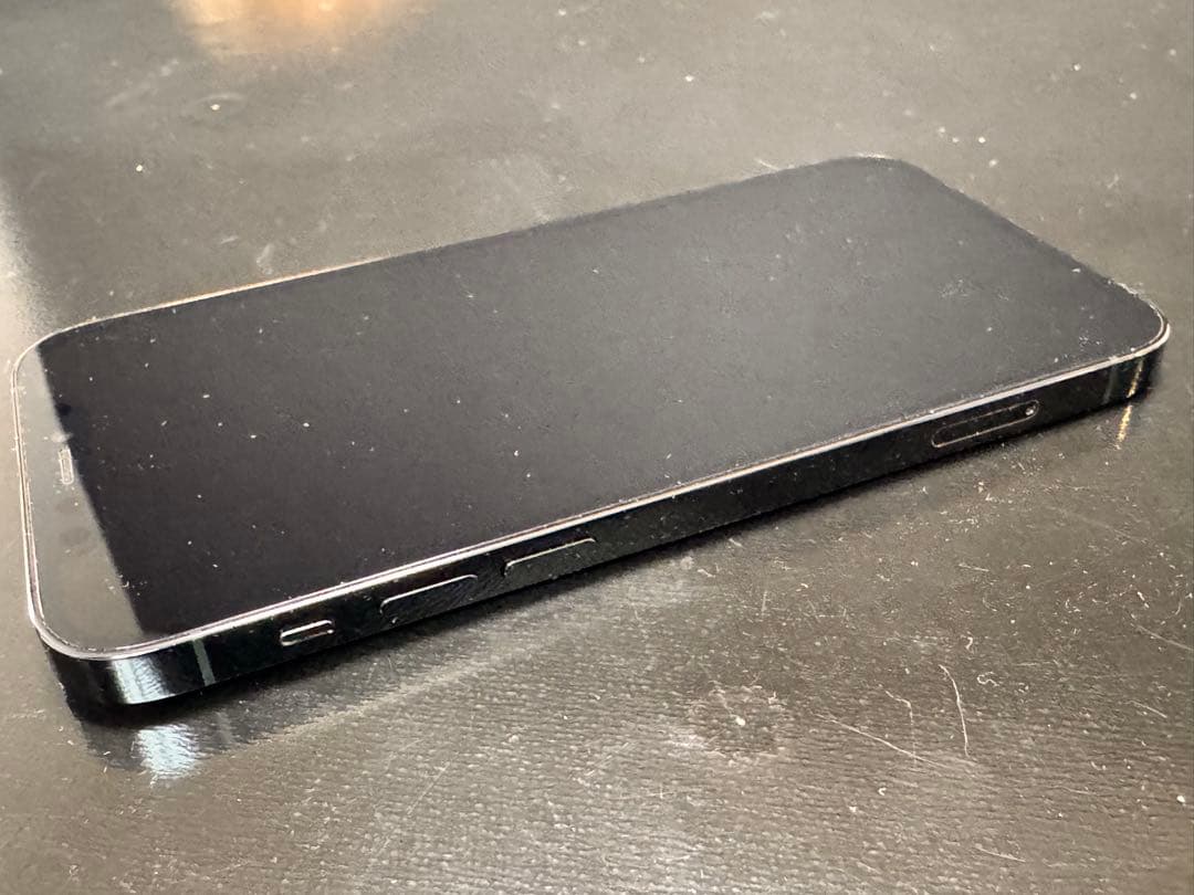 iPhone 12pro 本体