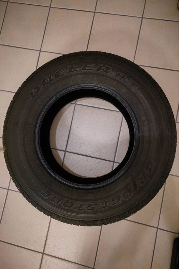 ブリヂストンDUELER H/T 685 255/70R18 113T
