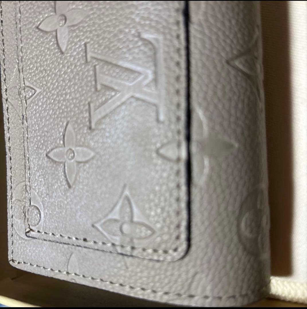 Louis Vuitton 二つ折り財布