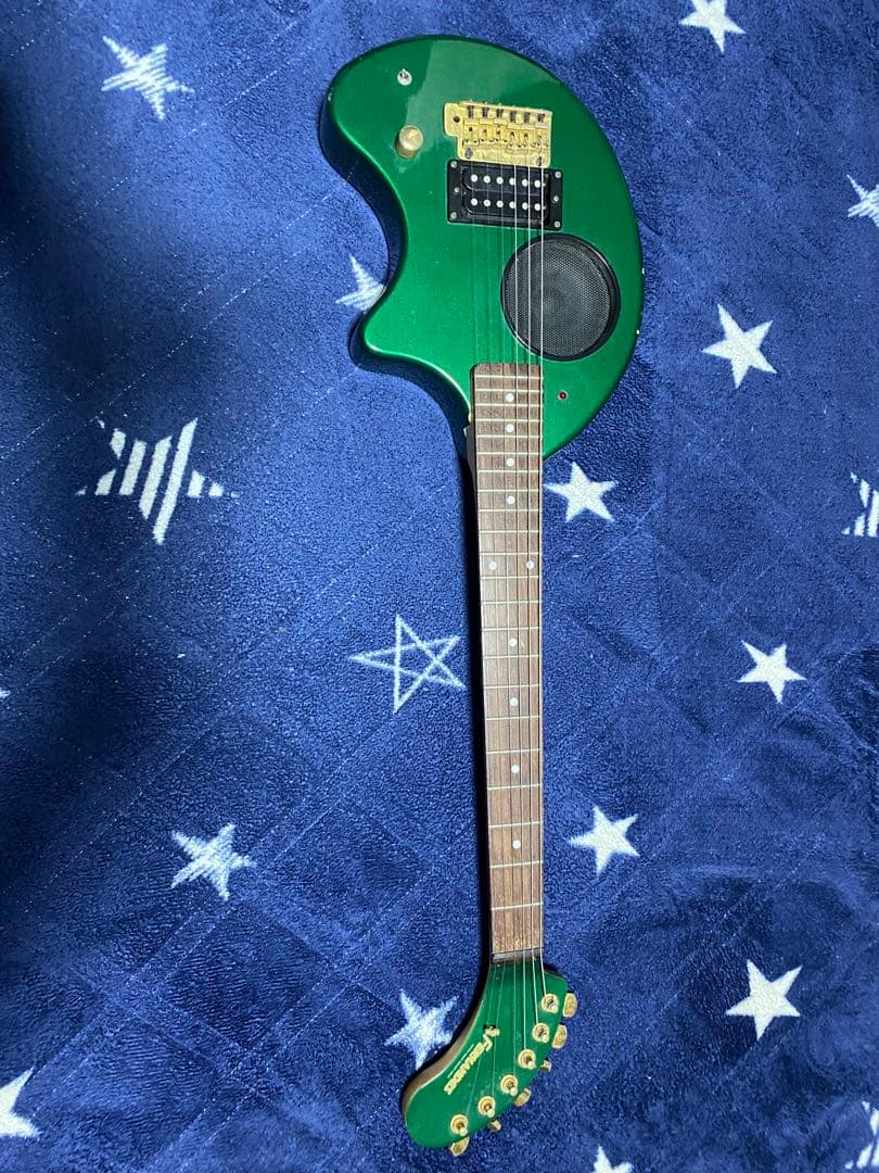 FERNANDES ZO-3 メタリックグリーン ソフトケース付き　中古