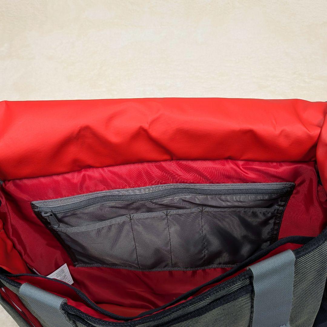 【美品】Timbuk2 Command メッセンジャーバッグ（カーボン・Sサイズ