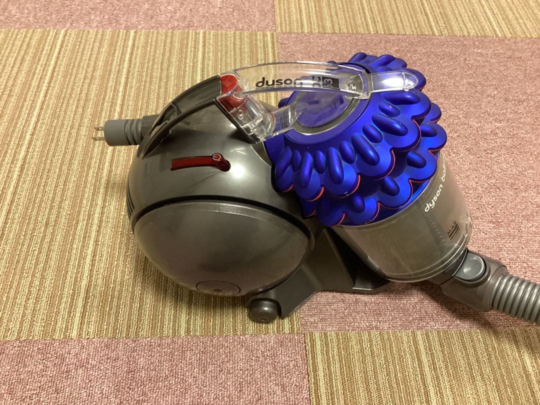 再値下げしました　dyson キャニスター掃除機 本体　中古
