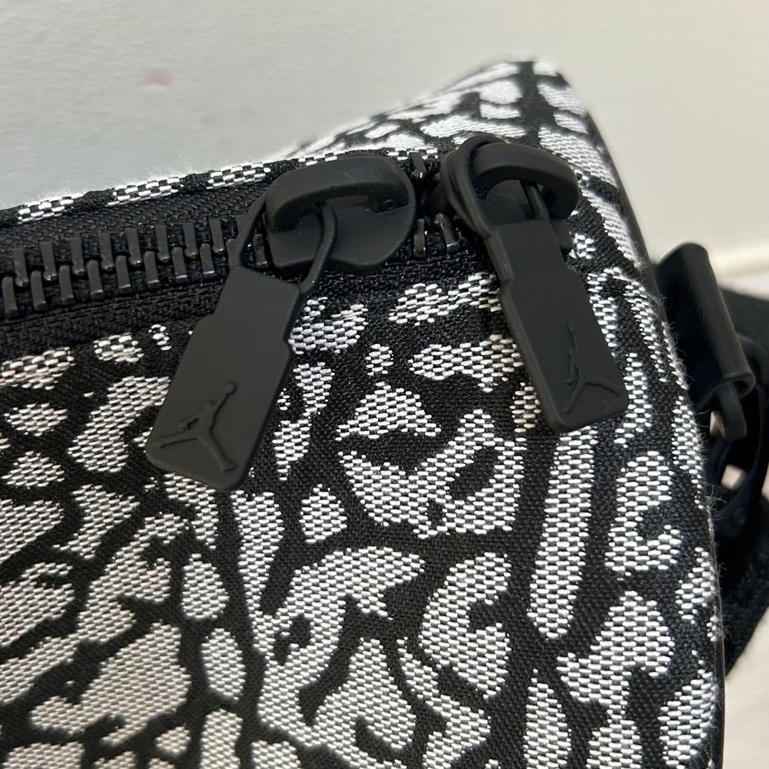 美品　NIKE ジョーダン　アイコン ダッフルバッグ ボストンバッグ