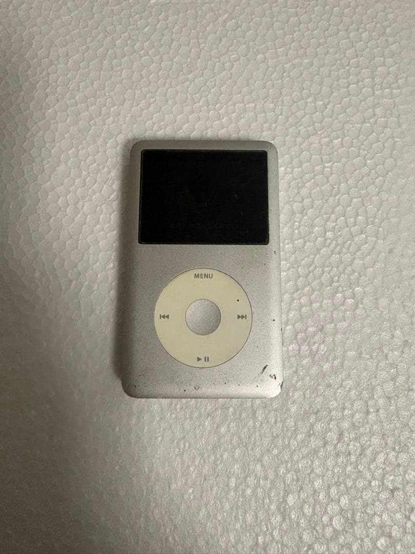 Apple iPod Classic 80GBシルバー 充電ケーブル付　ジャンク