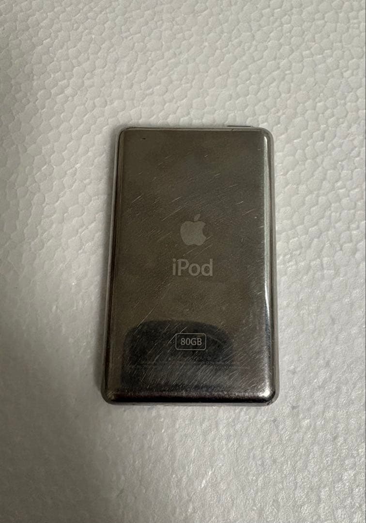 Apple iPod Classic 80GBシルバー 充電ケーブル付　ジャンク