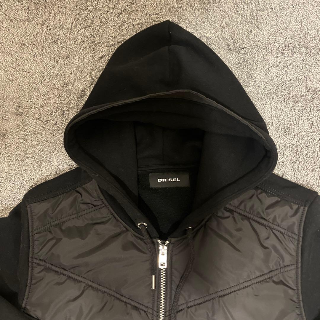 DIESEL フード付きブラックジャンパー