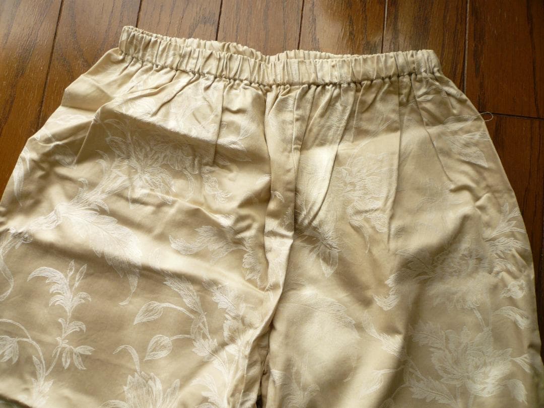 新品タグ付き箱入り　LAURA ASHLEY ローラアシュレイ　レディスパジャマ