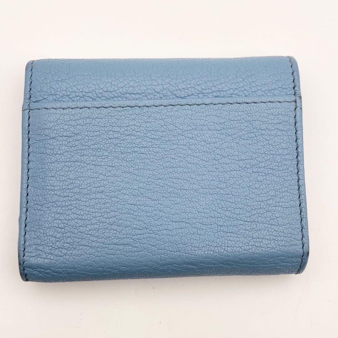 極美品/現行品● ミュウミュウ 折り財布 三つ折り ロゴ 金具 ブルー レザー
