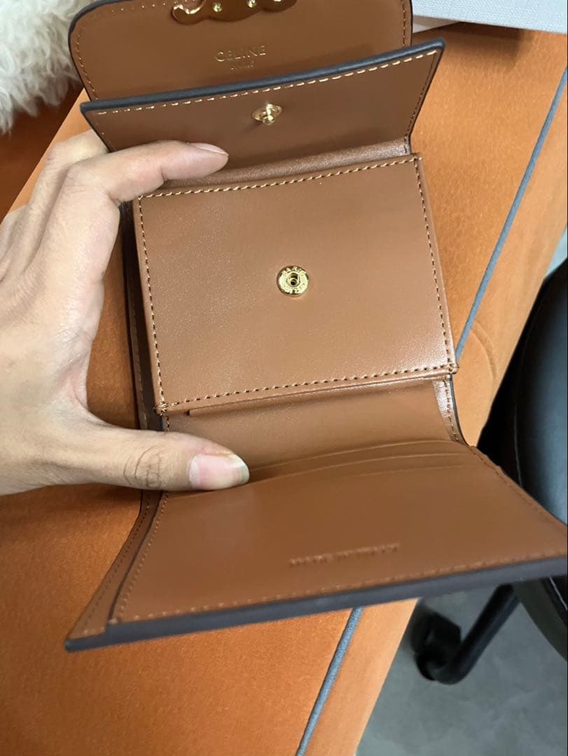 セリーヌトリオン　レザー　三つ折り財布