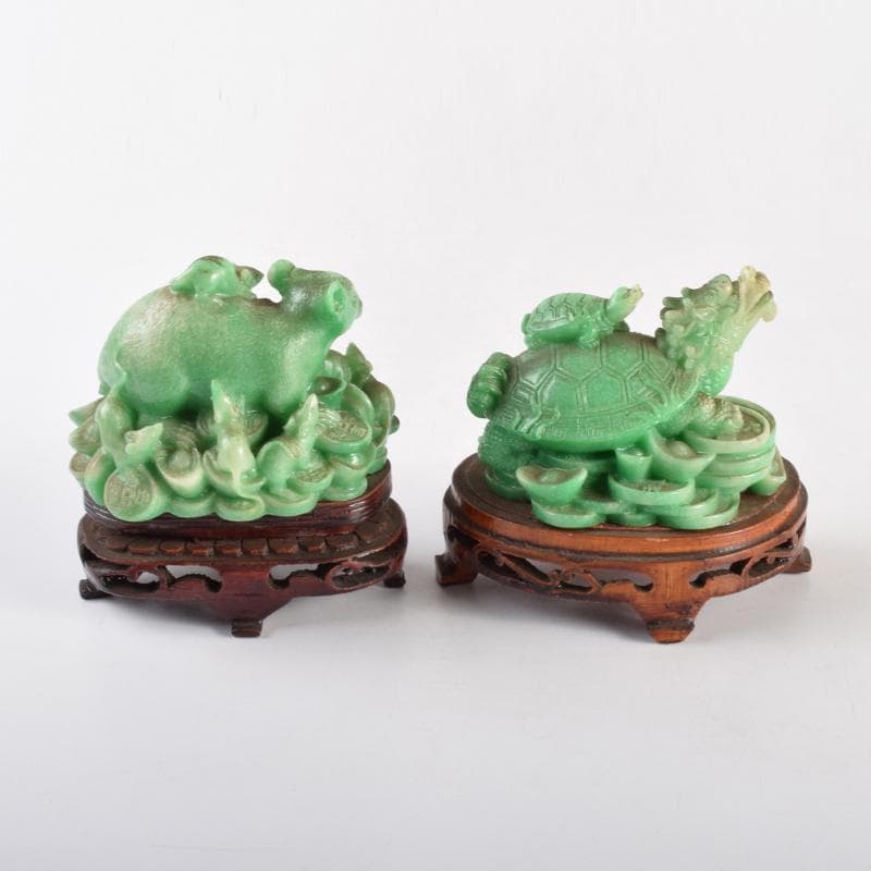 中国　玉石岫玉風　樹脂練物　鼠神獣像　置物　唐木台付　2点　N　4700