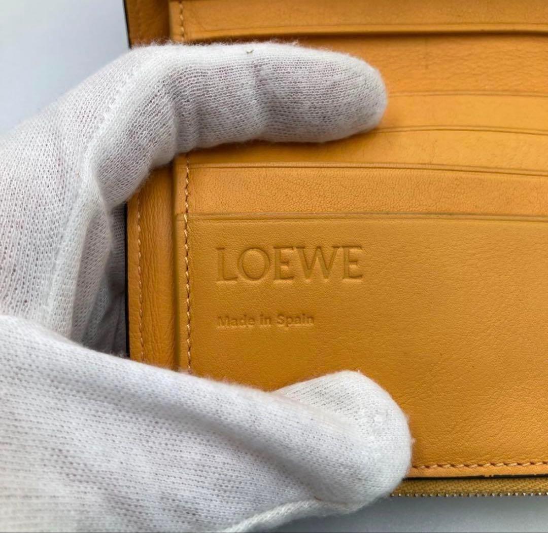 ロエベ　折り財布　アナグラム　180