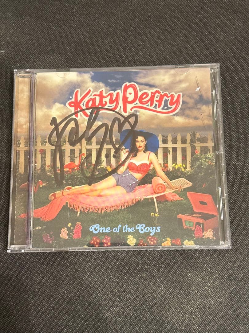 katy perry one of the boys CDサイン付きブックレット