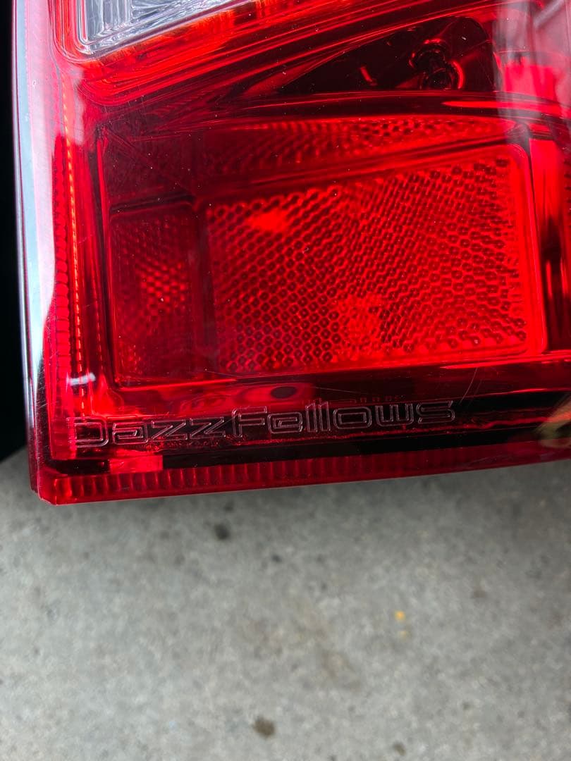 200 ハイエース　LED テール　ダズフェローズ　シーケンシャル