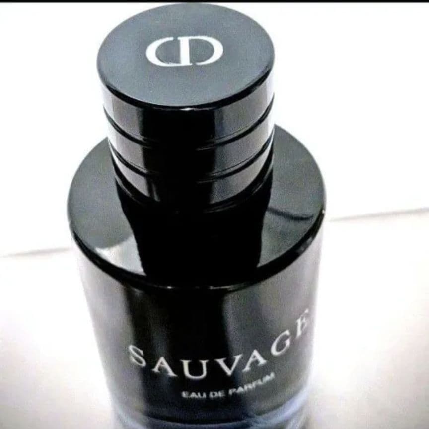 Diorディオール　ソヴァージュ　 オードゥ パルファン100ml　箱付